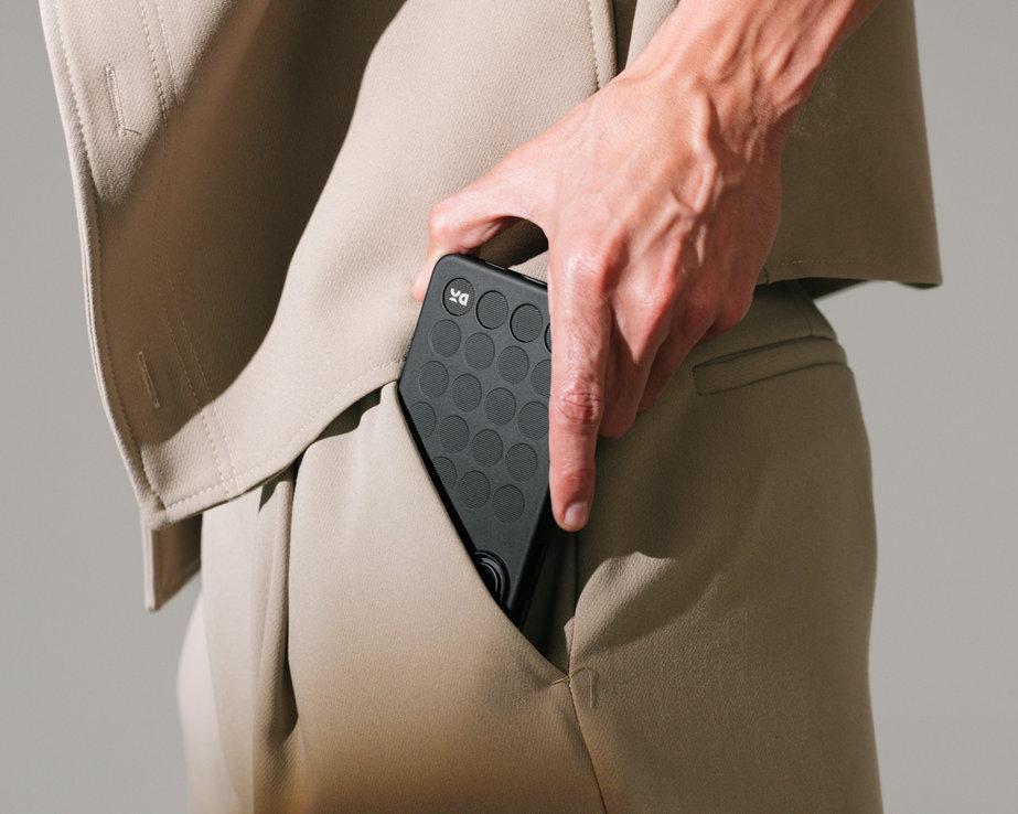 SEAMLESS PROTECTION, INSIDE OUT