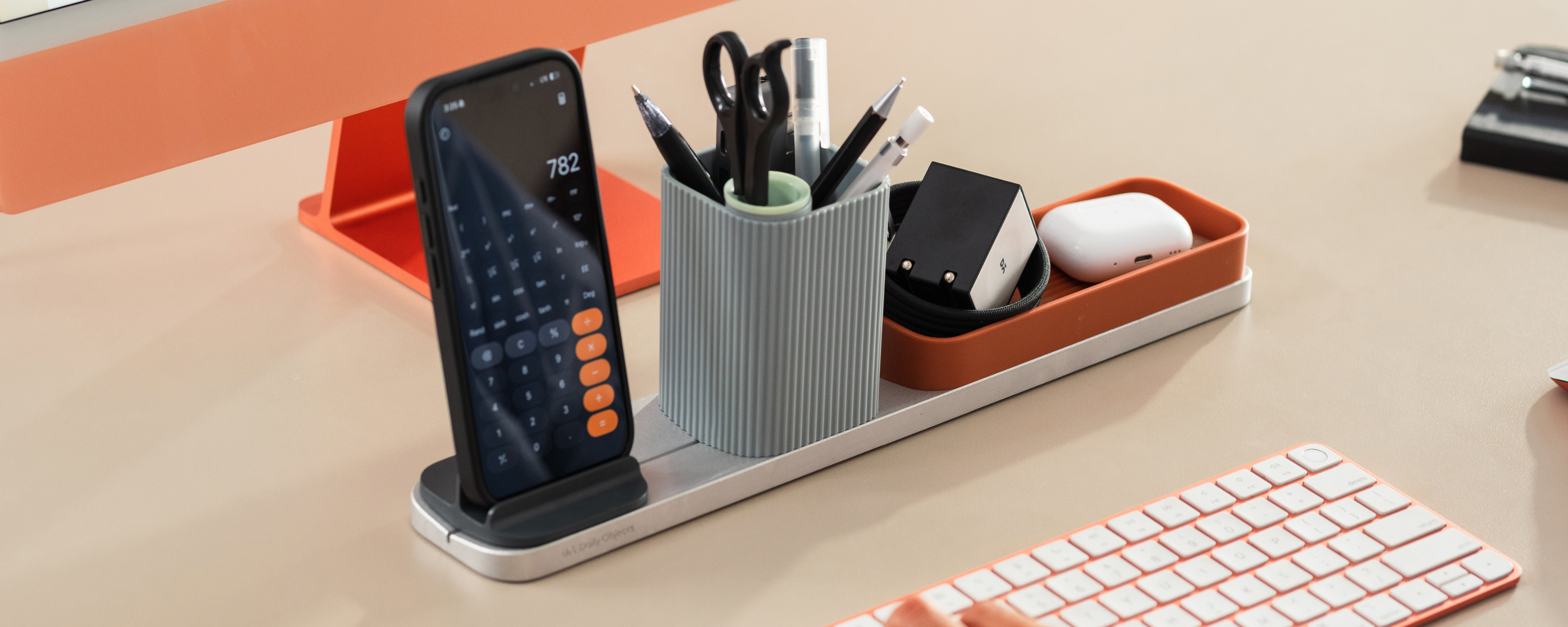 Bar Desk Organiser lifestyle 7