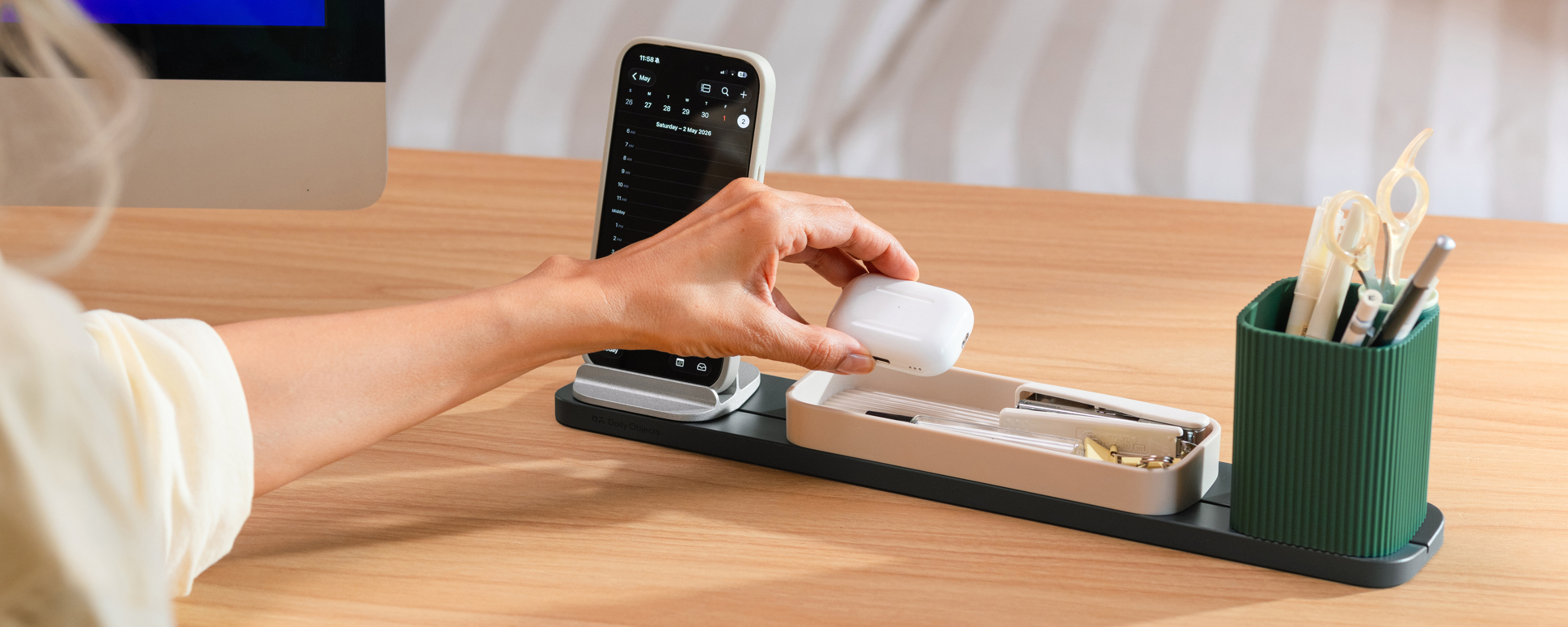 Bar Desk Organiser lifestyle 9