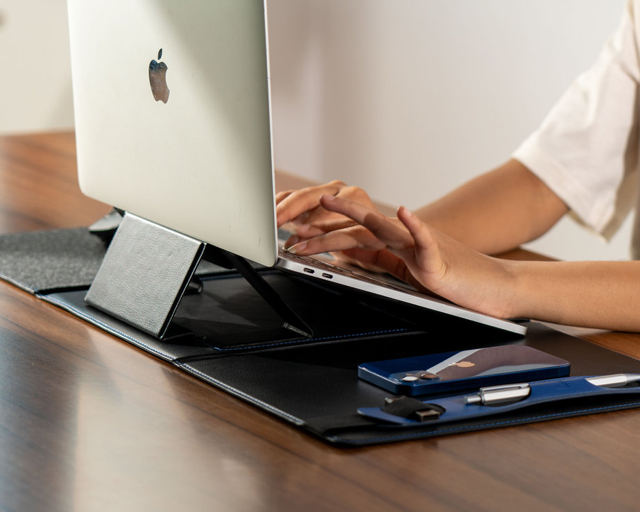 MORPH FOLDABLE DESKMAT WITH LAPTOP STAND