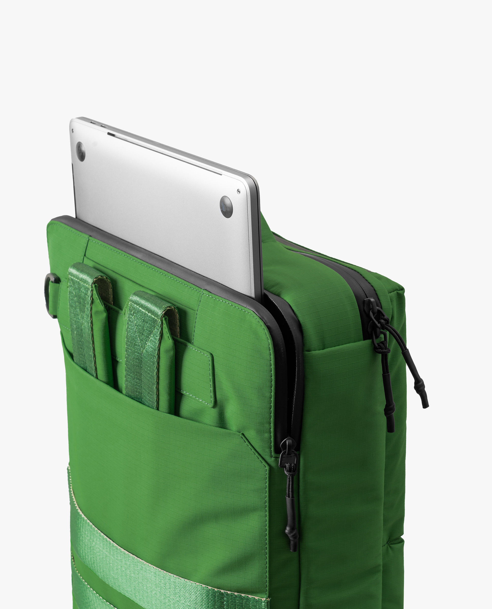 Pivot Meridian Convertible Briefpack for Men/Women — DailyObjects
