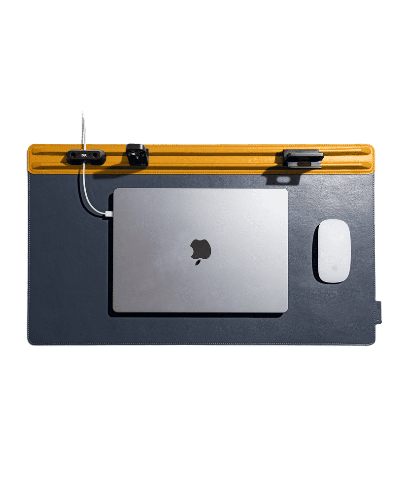 Snap on outlet laptop case