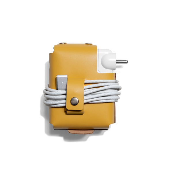 

Mustard Convoy Leather Adapter Case (140W)