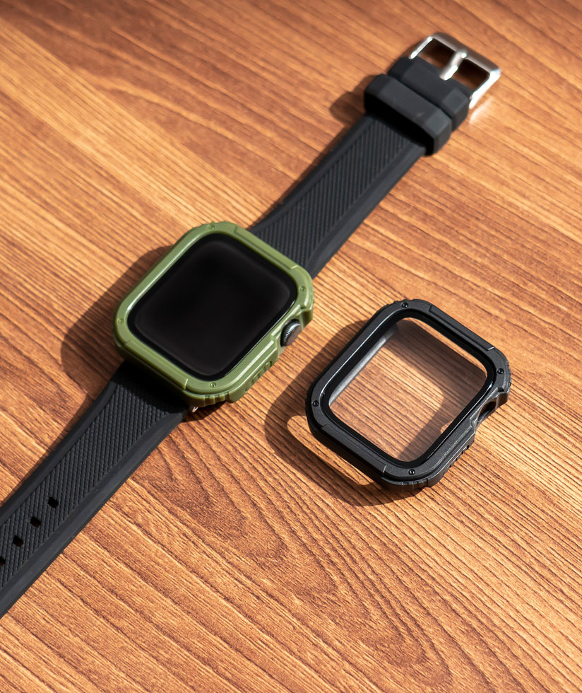 Black Athletic Fit Apple Watch Series Case with Screen Protector (45mm)