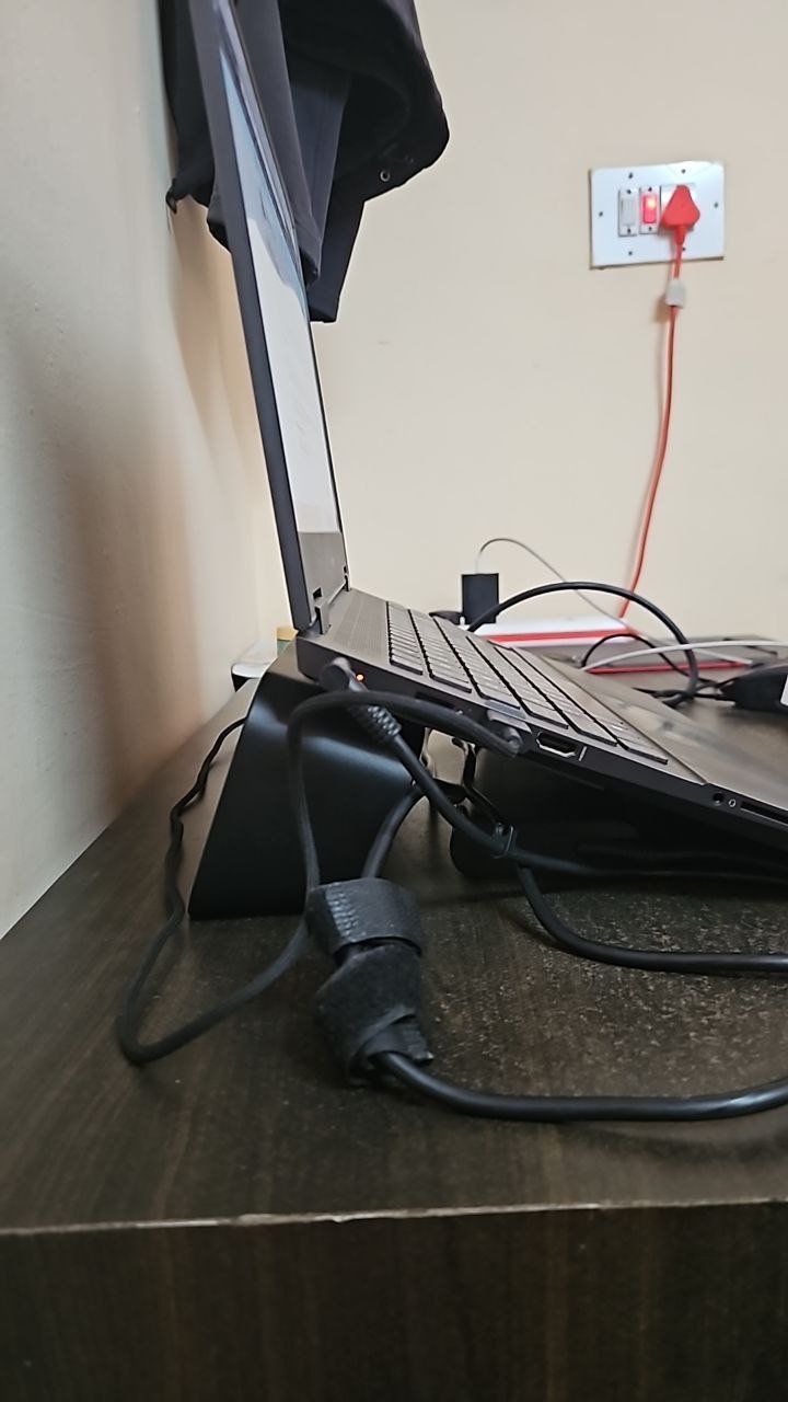 DAILYOBJECTS LAPTOP STAND REVIEW