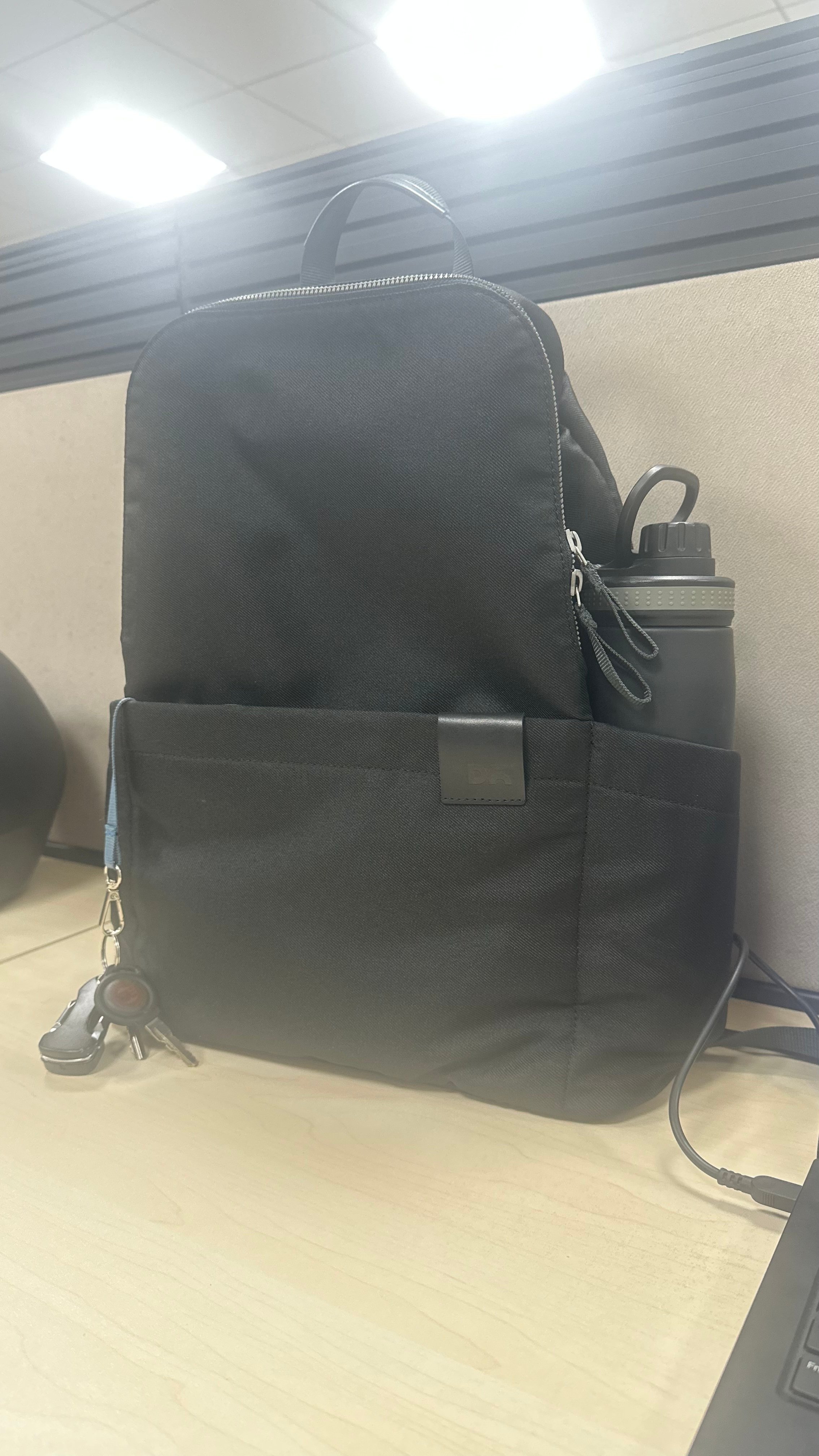 VERY MINIMAL AND SLEAK