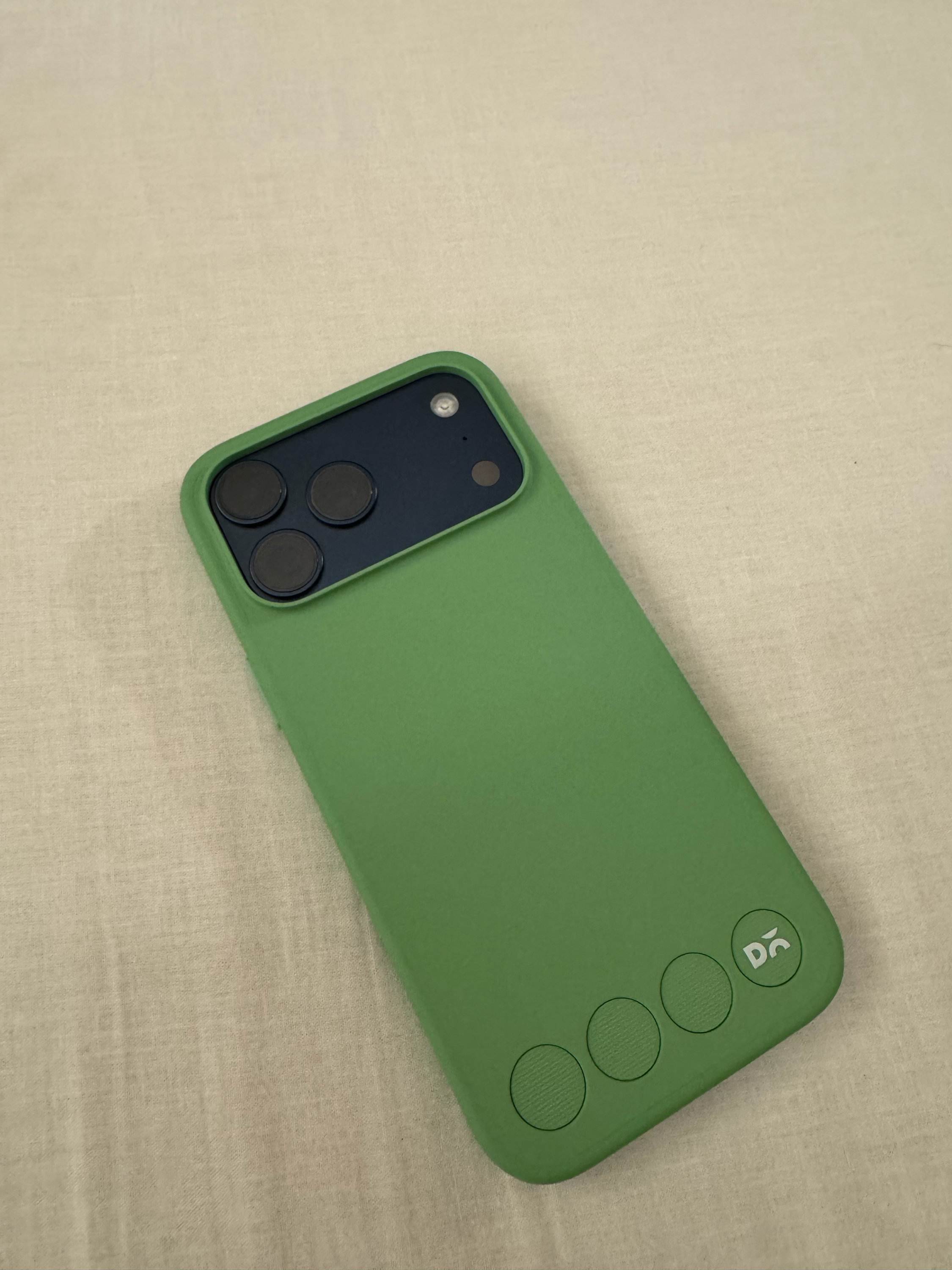 LOOKS GREAT BUT IT’S SLIPPERY