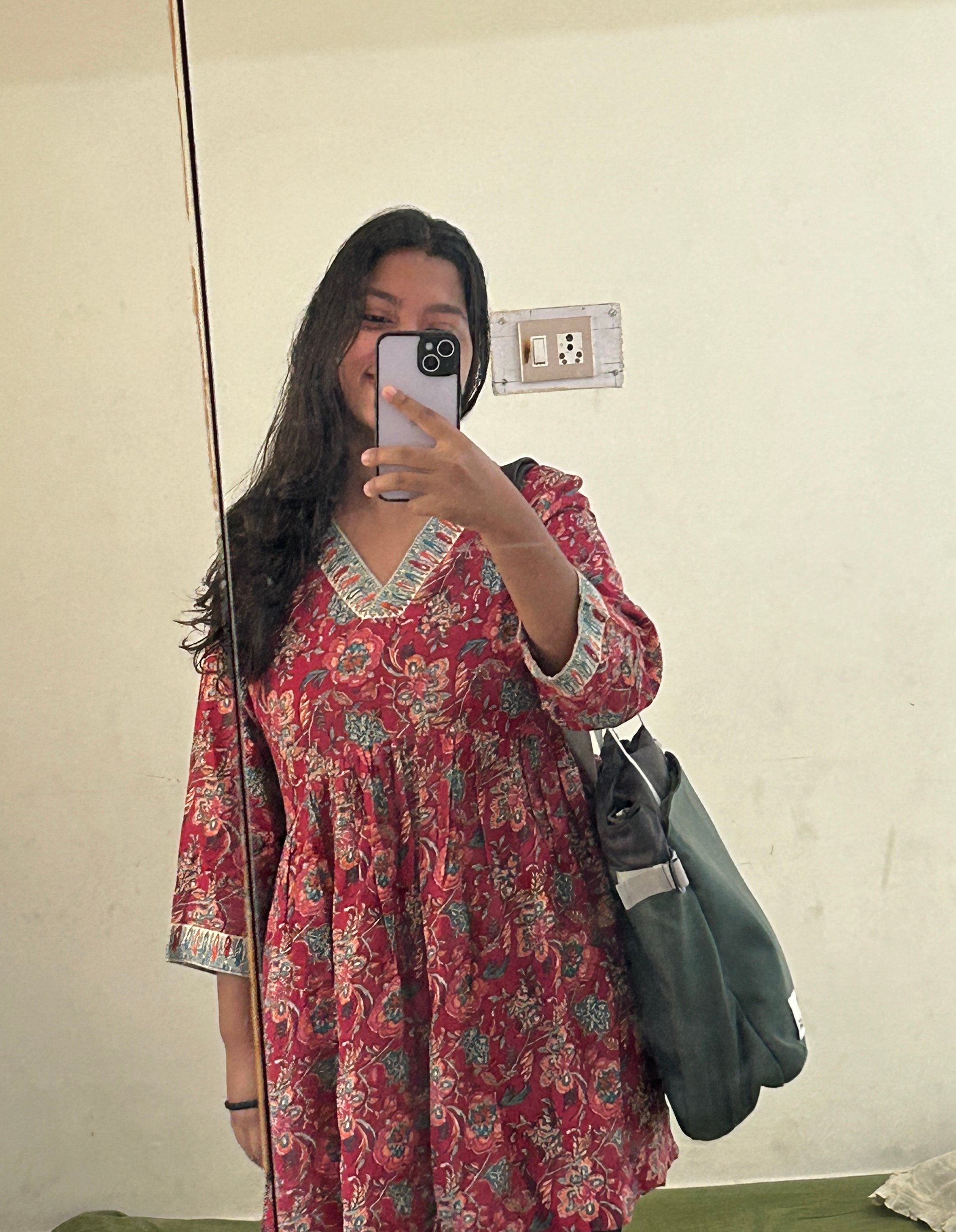 BAG SIZE IS GREAT AND IT’S VERY DURABLE