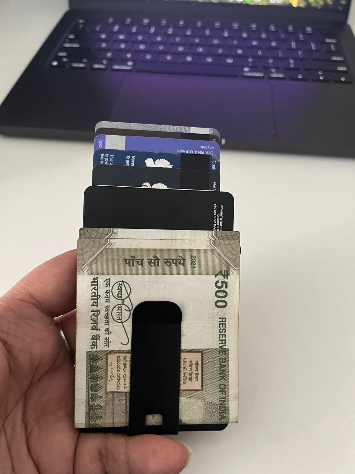 STYLISH & FUNCTIONAL