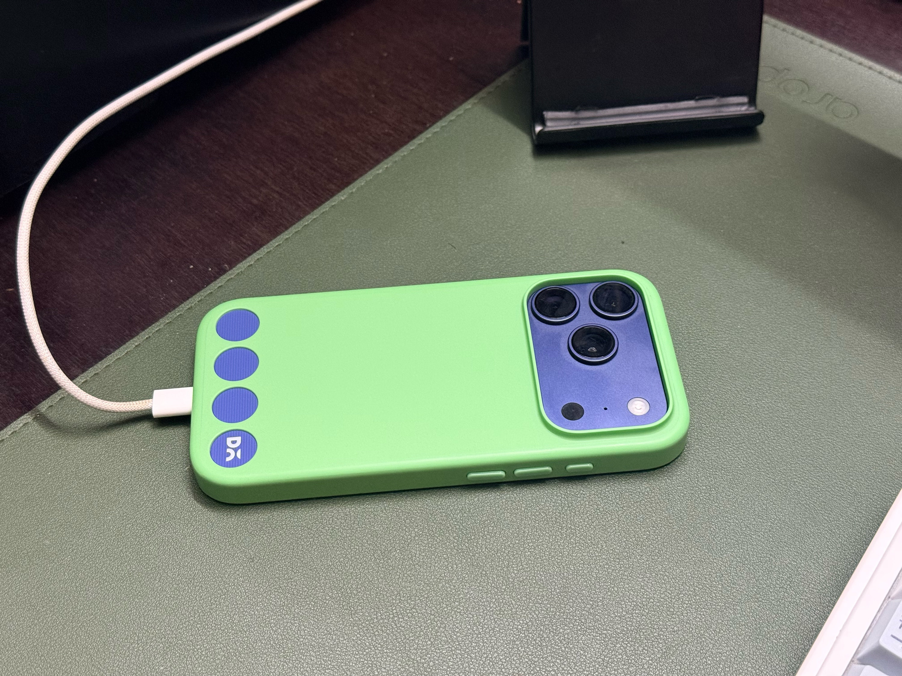 CASE QUALITY IS GOOD BUT IS TOO SLIPPERY