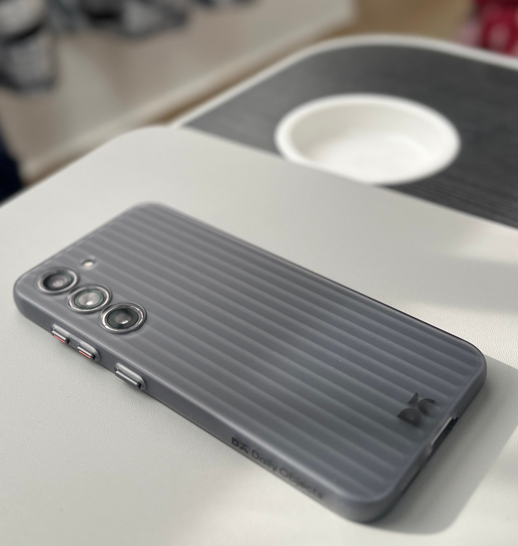 SIMPLE, SLEEK AND COMFORTABLE