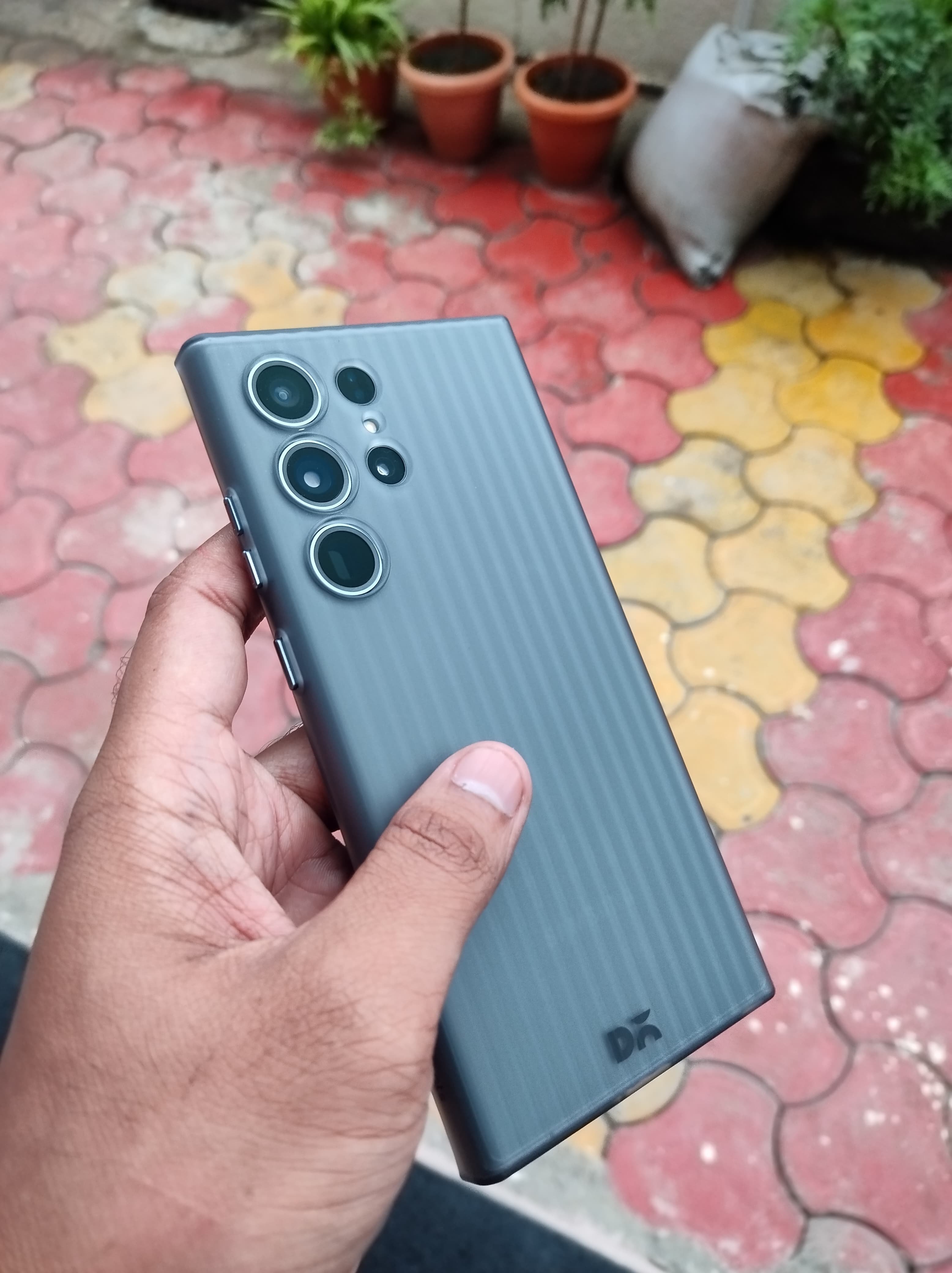 LOOKS GREAT AND PROTECTS WELL ENOUGH